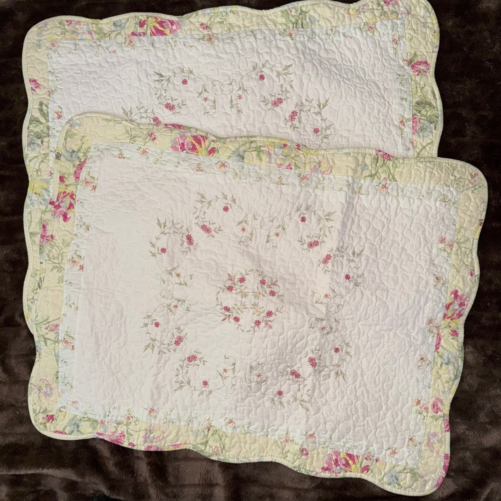 MaryJane's Home Quilted Pillow Shams Pair Cotton Floral Scalloped Standard Size
